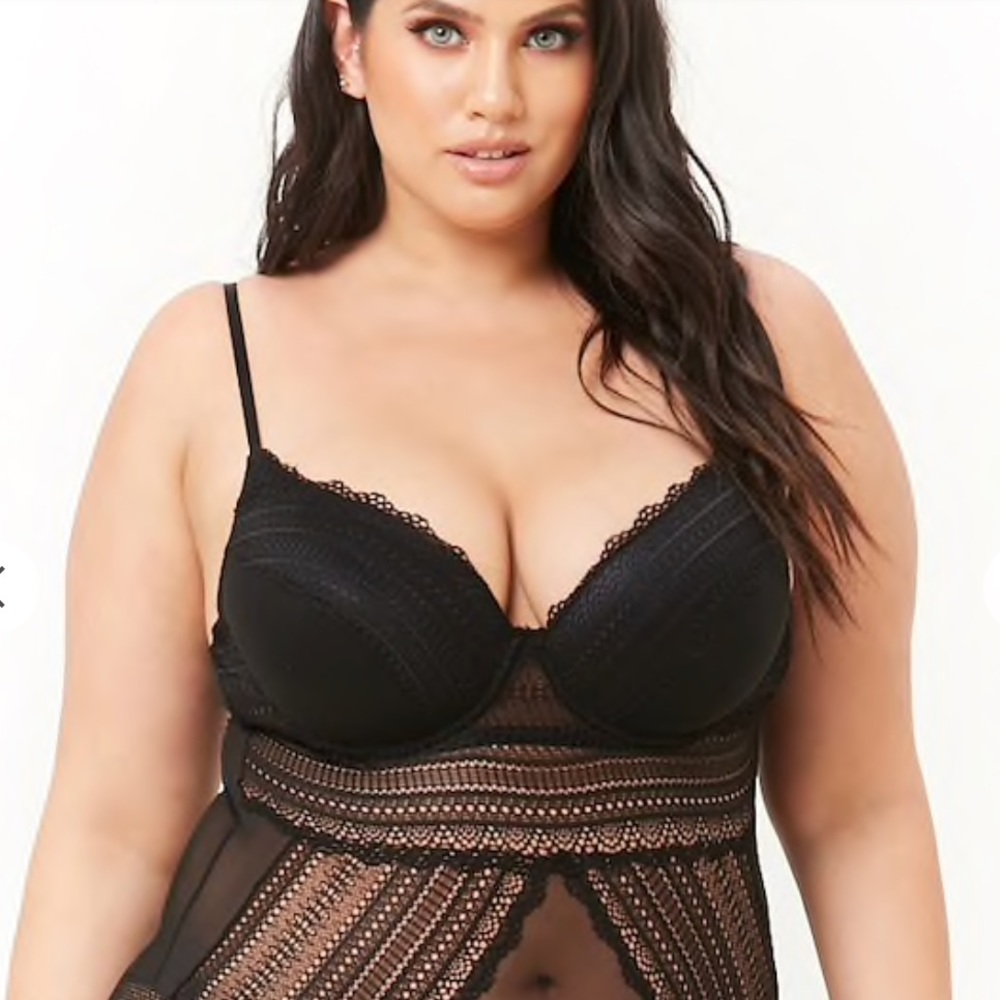✨ Plus Size Cutout Mesh Teddy✨